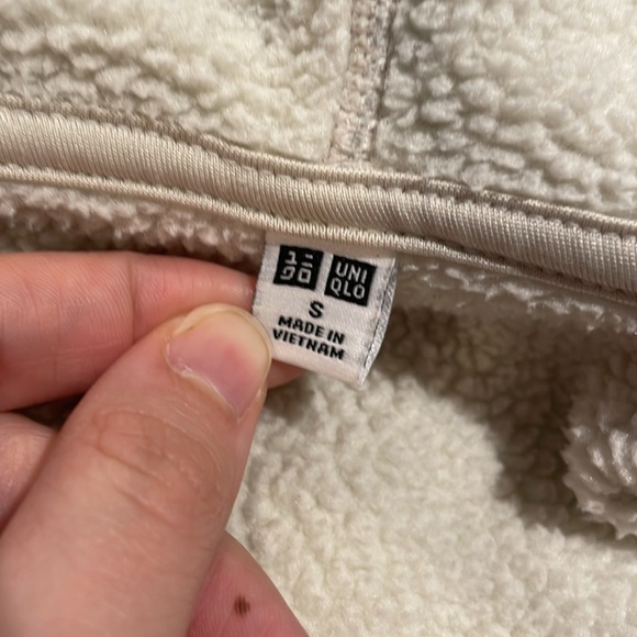 Uniqlo Gray Fleece Zip Up Size Small - Picture 4 of 4